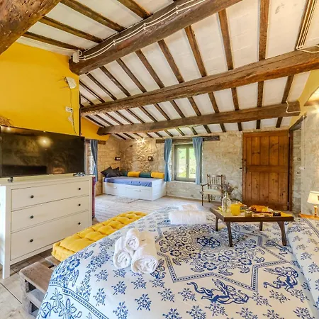 בית כפרי Dai Du Bourdei